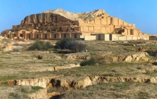 جلد کتاب چوغازانبیل